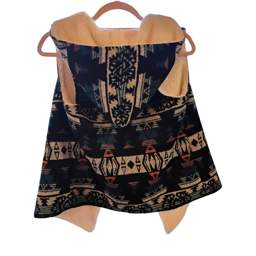 TAKARA GIRLS L Aztec Sherpa Vest Sleeveless Duster Jacket Open Front‎ Boho Cozy